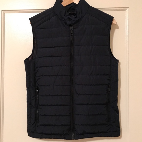 zara man sleeveless jacket